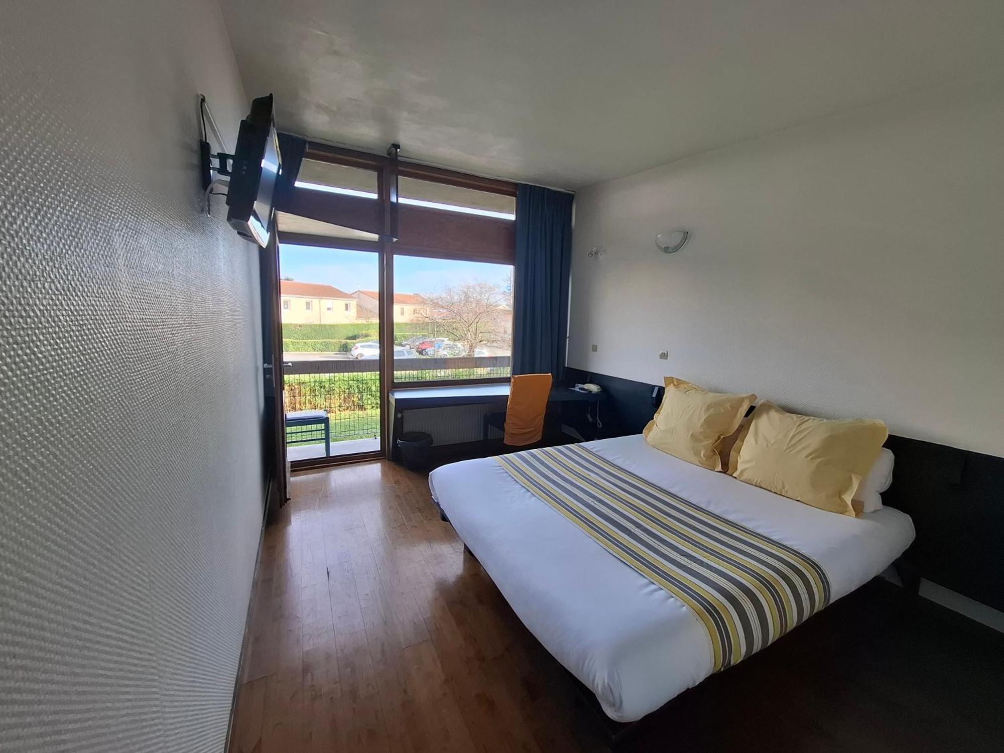 Hotel Restaurant Cirius Montrond-les-Bains Εξωτερικό φωτογραφία