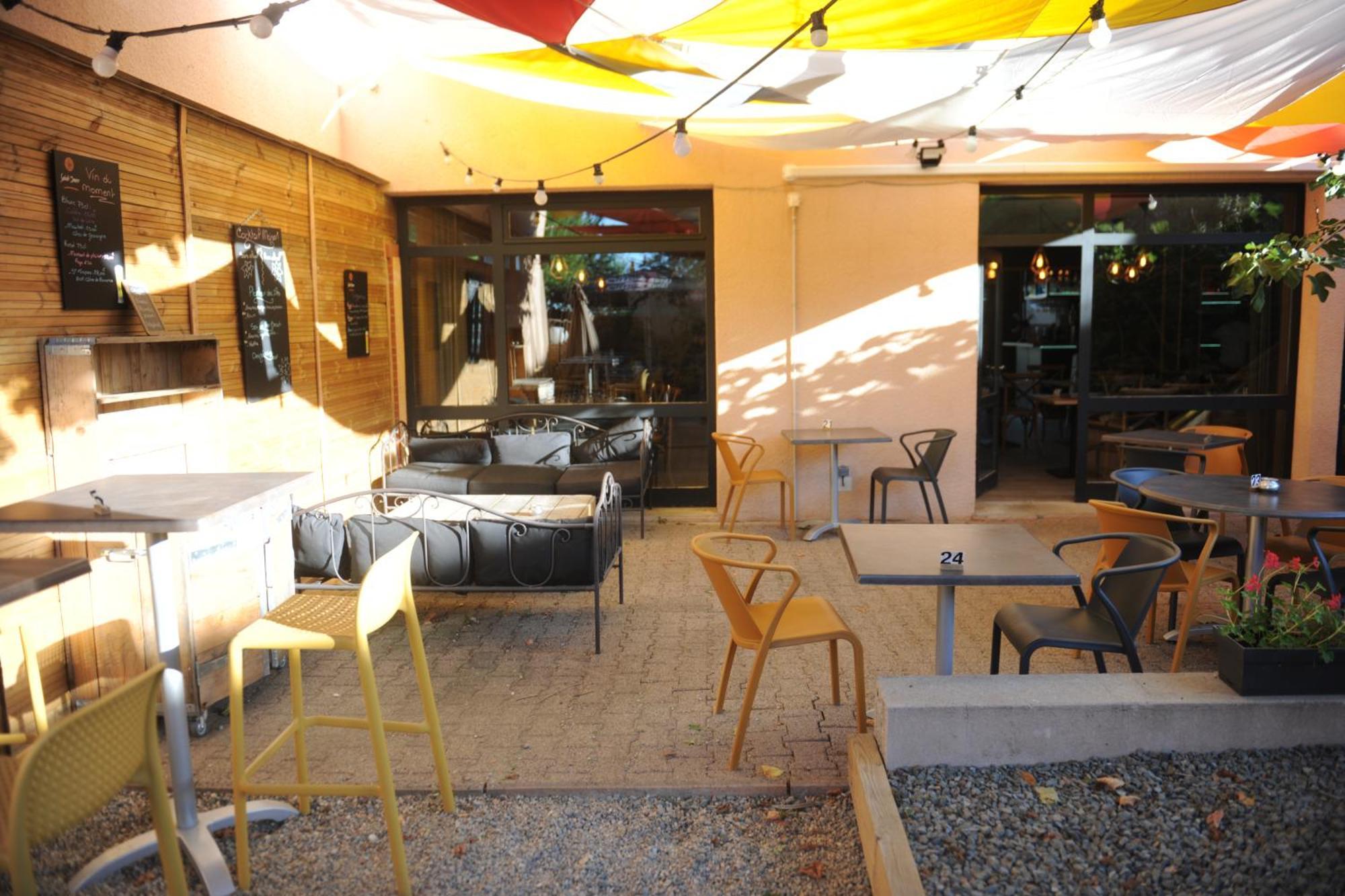 Hotel Restaurant Cirius Montrond-les-Bains Εξωτερικό φωτογραφία